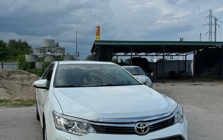 Toyota Camry, 2015 год, 2 080 000 рублей, 3 фотография