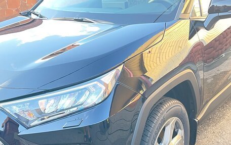 Toyota RAV4, 2021 год, 3 750 000 рублей, 4 фотография