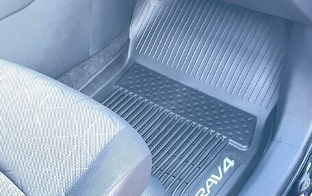 Toyota RAV4, 2021 год, 3 750 000 рублей, 3 фотография
