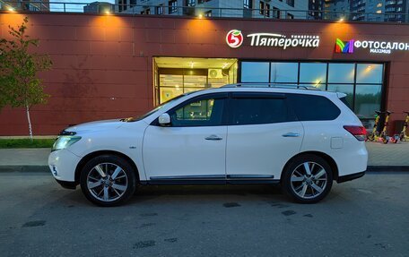 Nissan Pathfinder, 2014 год, 1 700 000 рублей, 2 фотография