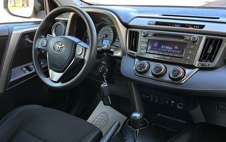 Toyota RAV4, 2013 год, 1 620 000 рублей, 6 фотография