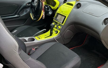 Toyota Celica VII рестайлинг, 2001 год, 700 000 рублей, 4 фотография