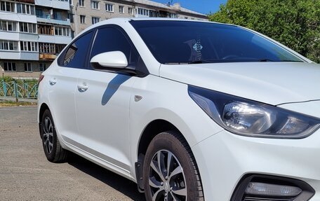 Hyundai Solaris II рестайлинг, 2017 год, 1 400 000 рублей, 2 фотография