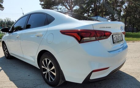 Hyundai Solaris II рестайлинг, 2017 год, 1 400 000 рублей, 11 фотография