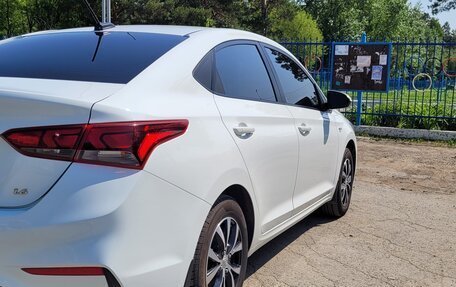 Hyundai Solaris II рестайлинг, 2017 год, 1 400 000 рублей, 21 фотография