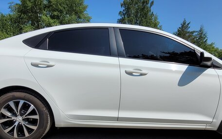 Hyundai Solaris II рестайлинг, 2017 год, 1 400 000 рублей, 20 фотография