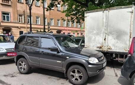 Chevrolet Niva I рестайлинг, 2012 год, 495 000 рублей, 5 фотография