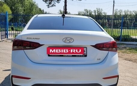 Hyundai Solaris II рестайлинг, 2017 год, 1 400 000 рублей, 23 фотография