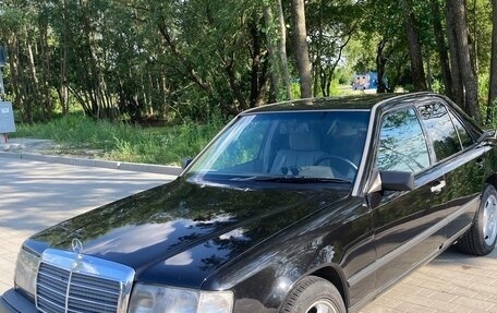 Mercedes-Benz W124, 1988 год, 380 000 рублей, 1 фотография