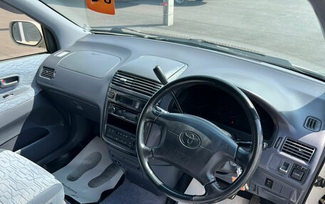 Toyota Ipsum II, 1999 год, 599 999 рублей, 11 фотография