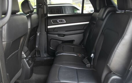 Ford Explorer VI, 2017 год, 2 243 000 рублей, 10 фотография