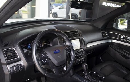 Ford Explorer VI, 2017 год, 2 243 000 рублей, 9 фотография