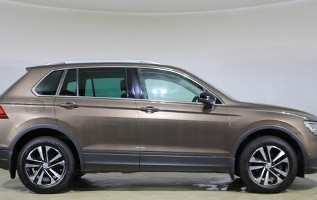 Volkswagen Tiguan II, 2019 год, 2 370 000 рублей, 4 фотография