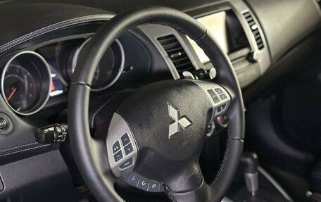 Mitsubishi Outlander III рестайлинг 3, 2010 год, 1 200 000 рублей, 12 фотография