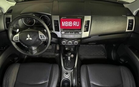 Mitsubishi Outlander III рестайлинг 3, 2010 год, 1 200 000 рублей, 9 фотография