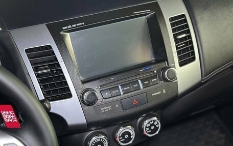 Mitsubishi Outlander III рестайлинг 3, 2010 год, 1 200 000 рублей, 14 фотография