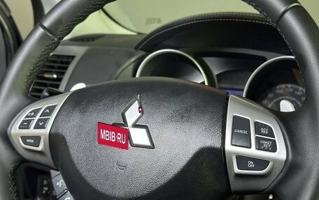 Mitsubishi Outlander III рестайлинг 3, 2010 год, 1 200 000 рублей, 13 фотография