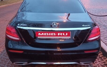 Mercedes-Benz E-Класс, 2020 год, 3 500 000 рублей, 3 фотография
