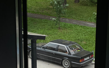 BMW 3 серия, 1986 год, 800 000 рублей, 2 фотография