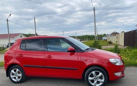 Skoda Fabia II, 2011 год, 800 000 рублей, 4 фотография