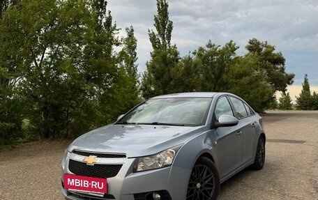 Chevrolet Cruze II, 2011 год, 800 000 рублей, 2 фотография