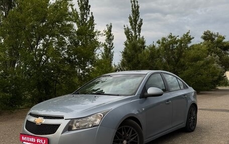 Chevrolet Cruze II, 2011 год, 800 000 рублей, 3 фотография