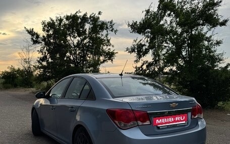 Chevrolet Cruze II, 2011 год, 800 000 рублей, 4 фотография