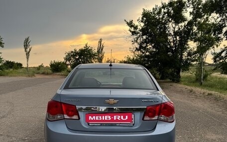 Chevrolet Cruze II, 2011 год, 800 000 рублей, 6 фотография