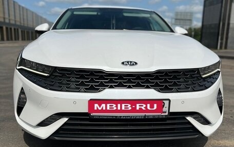 KIA K5, 2021 год, 2 400 000 рублей, 5 фотография