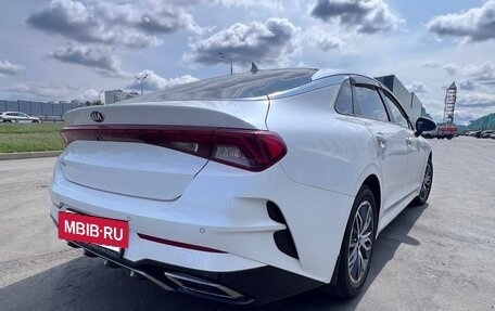 KIA K5, 2021 год, 2 400 000 рублей, 7 фотография