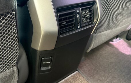 Toyota Land Cruiser Prado 150 рестайлинг 2, 2013 год, 3 180 000 рублей, 10 фотография