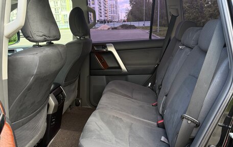 Toyota Land Cruiser Prado 150 рестайлинг 2, 2013 год, 3 180 000 рублей, 25 фотография