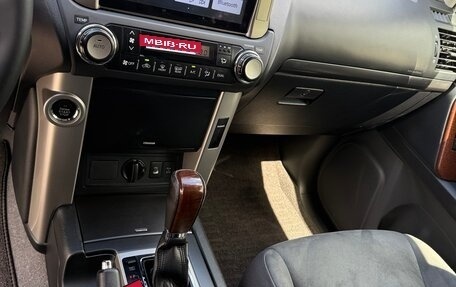Toyota Land Cruiser Prado 150 рестайлинг 2, 2013 год, 3 180 000 рублей, 14 фотография