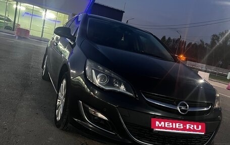 Opel Astra J, 2013 год, 790 000 рублей, 2 фотография