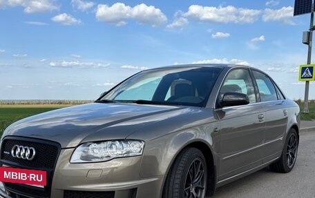 Audi A4, 2004 год, 1 950 000 рублей, 5 фотография