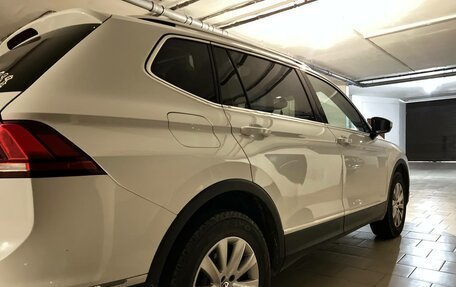 Volkswagen Tiguan II, 2019 год, 2 697 999 рублей, 3 фотография