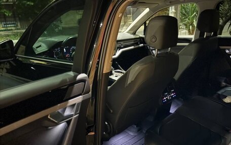 Volkswagen Touareg III, 2018 год, 4 250 000 рублей, 5 фотография
