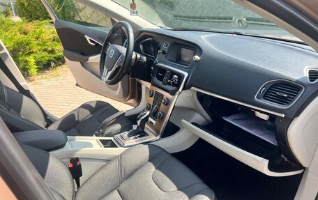 Volvo V40 II рестайлинг, 2014 год, 1 350 000 рублей, 11 фотография