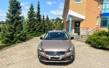 Volvo V40 II рестайлинг, 2014 год, 1 350 000 рублей, 2 фотография
