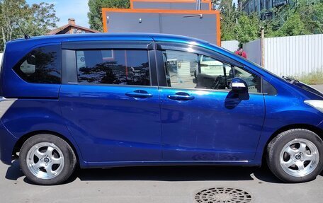 Honda Freed I, 2015 год, 1 350 000 рублей, 15 фотография