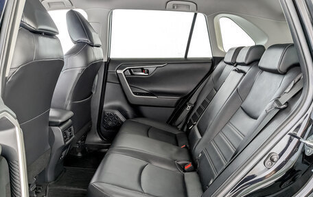 Toyota RAV4, 2020 год, 3 160 000 рублей, 12 фотография
