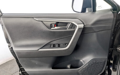 Toyota RAV4, 2020 год, 3 160 000 рублей, 19 фотография