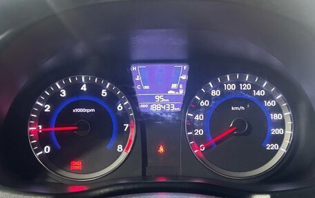 Hyundai Solaris II рестайлинг, 2012 год, 720 000 рублей, 3 фотография