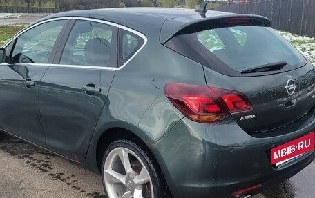 Opel Astra J, 2010 год, 595 000 рублей, 4 фотография