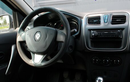 Renault Logan II, 2015 год, 635 000 рублей, 19 фотография