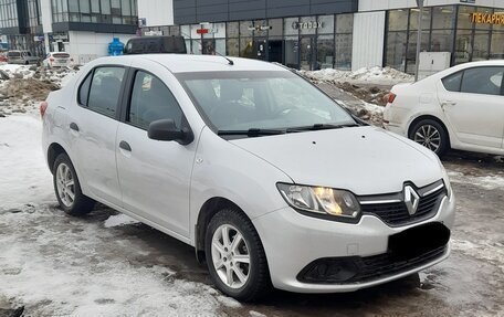 Renault Logan II, 2017 год, 800 000 рублей, 3 фотография