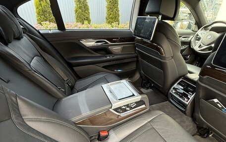 BMW 7 серия, 2019 год, 6 799 990 рублей, 21 фотография