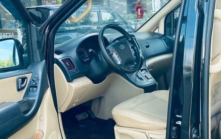 Hyundai H-1 II рестайлинг, 2018 год, 2 450 000 рублей, 12 фотография