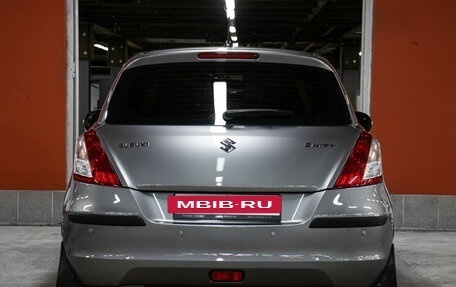 Suzuki Swift IV, 2013 год, 898 000 рублей, 17 фотография
