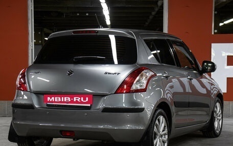 Suzuki Swift IV, 2013 год, 898 000 рублей, 18 фотография